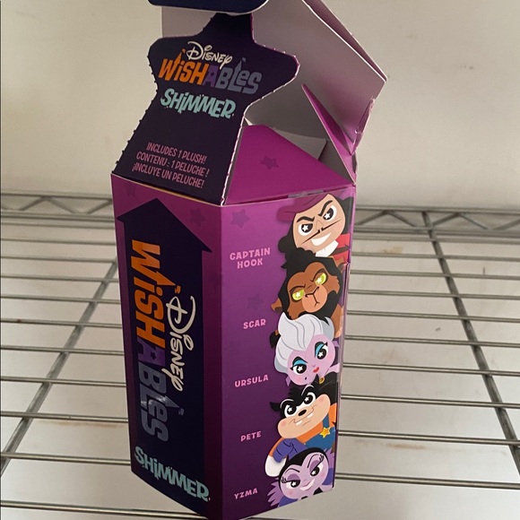 Disney Wishables Shimmer Plush - Villians Pete - Picture 3 of 3